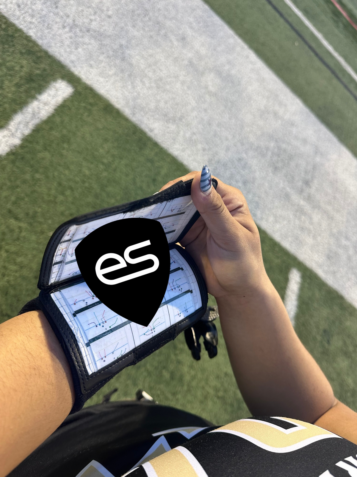 Female Fit Playmaker Wrist Coach