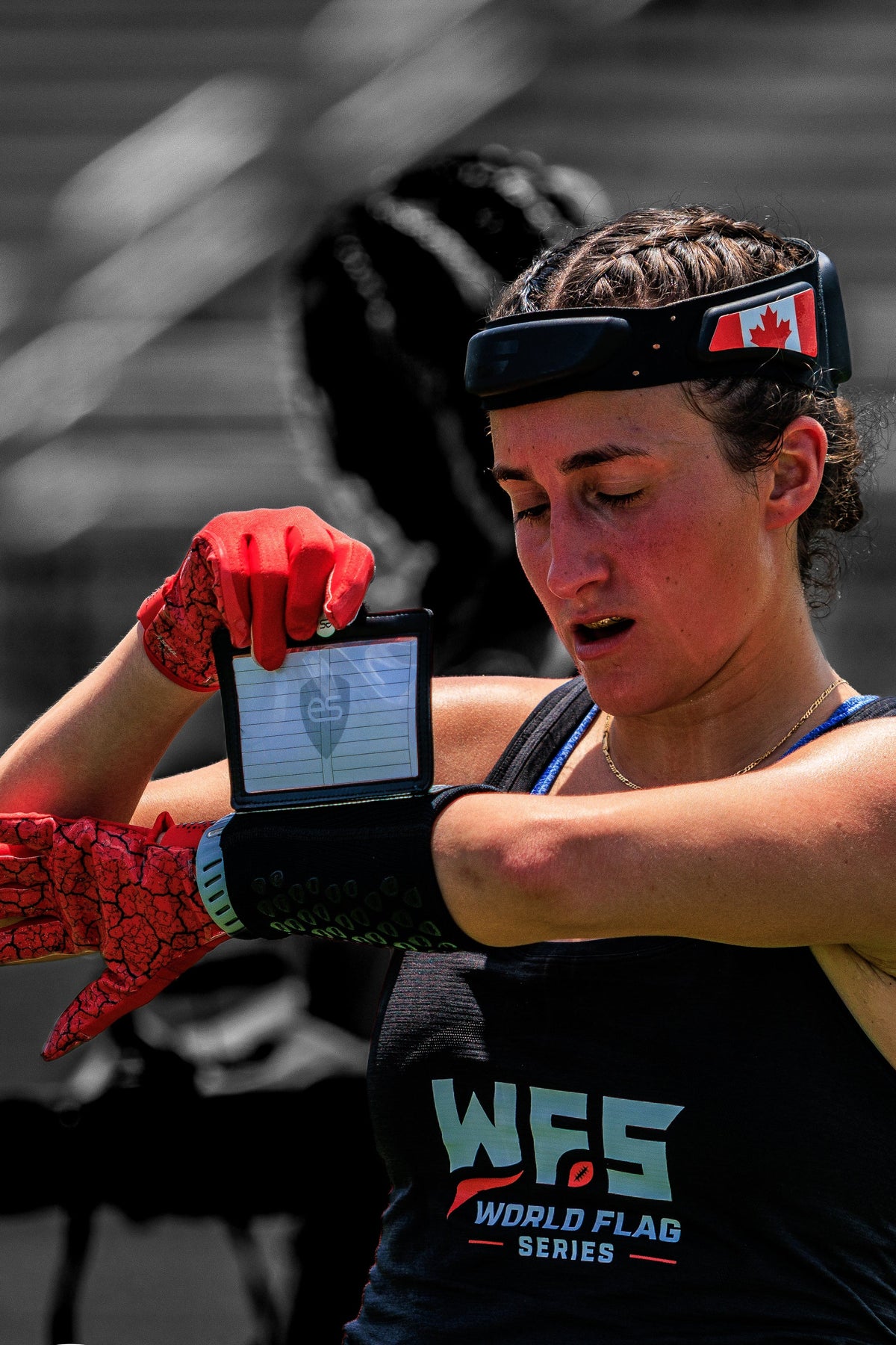 Female Fit Playmaker Wrist Coach